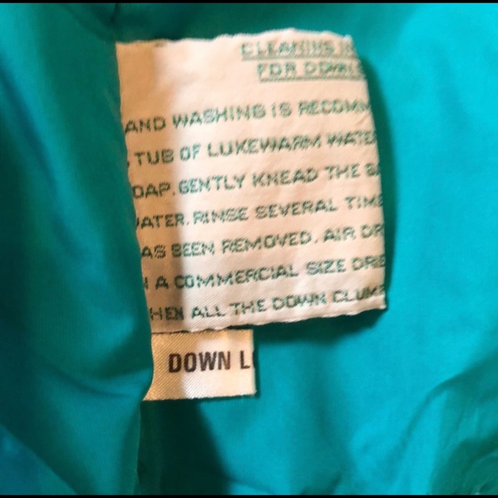 L.L.BEAN MENS DOWN VEST - Picture 6 of 6